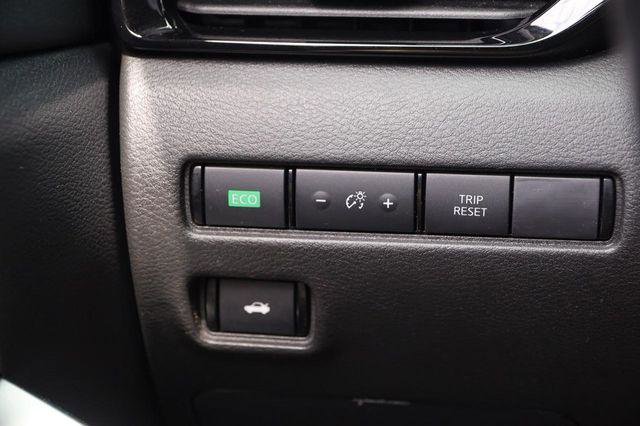 Used 2025 Nissan Sentra SR w/ Midnight Edition FWD image 20