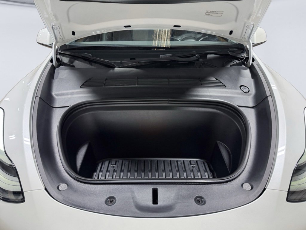 Used 2022 Tesla Model Y Performance image 23