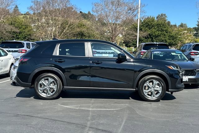 Certified 2026 Honda HR-V LX image 2