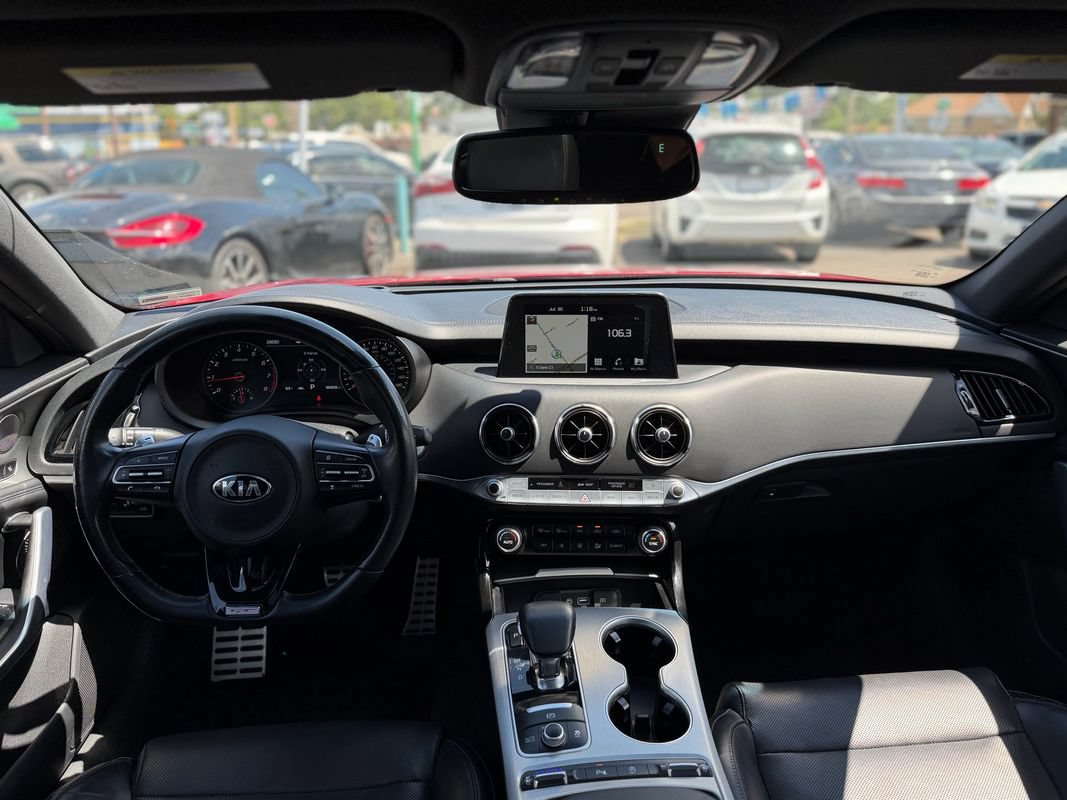 Used 2018 Kia Stinger GT2 RWD image 14