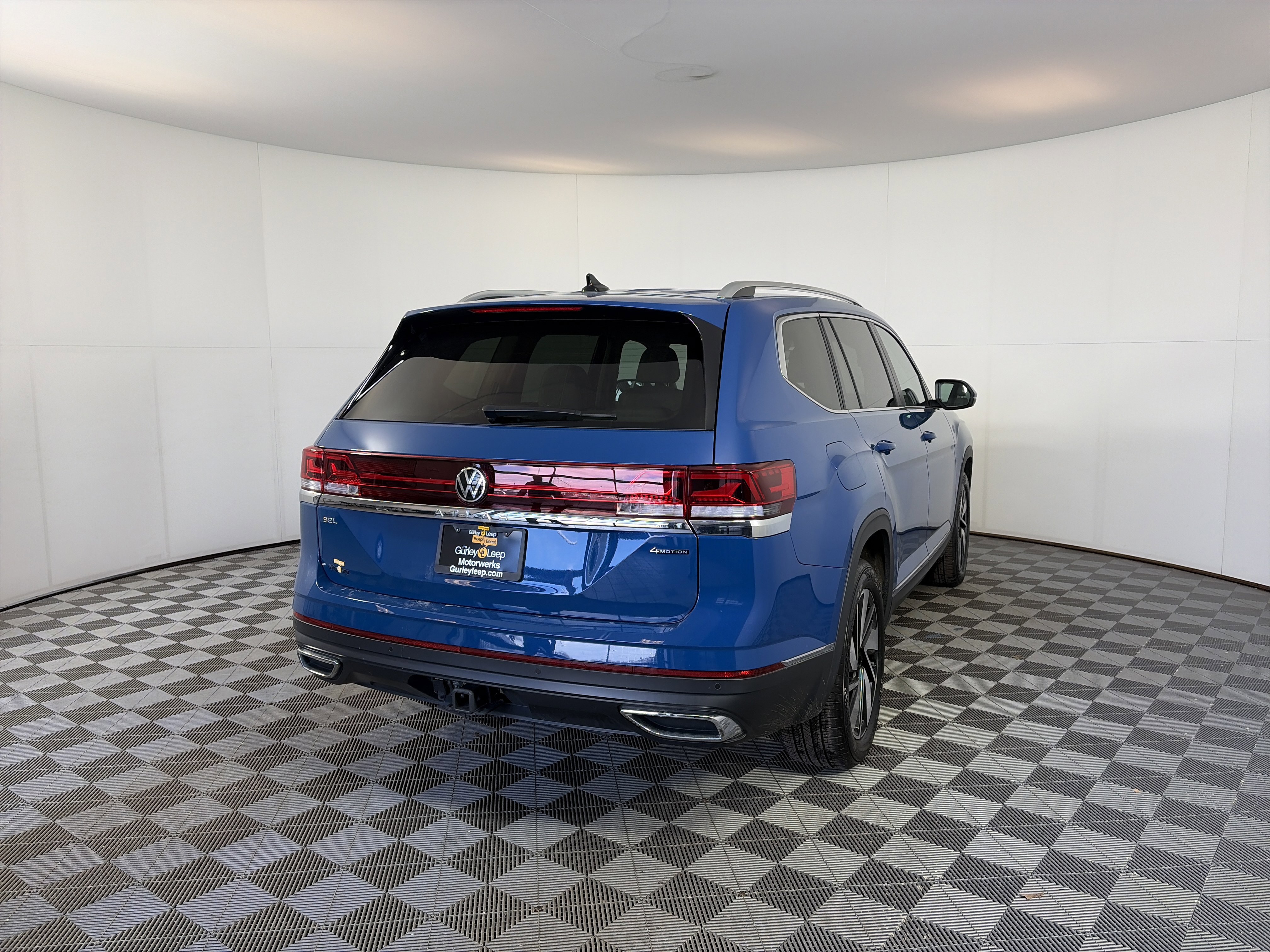 Used 2025 Volkswagen Atlas SEL image 11