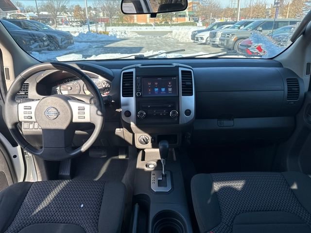 Used 2021 Nissan Frontier SV w/ SV Utility Package image 12