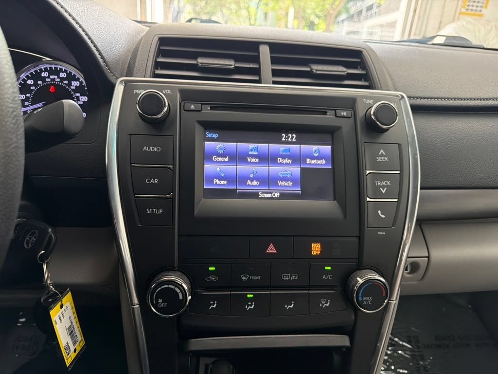 Used 2017 Toyota Camry FWD image 31