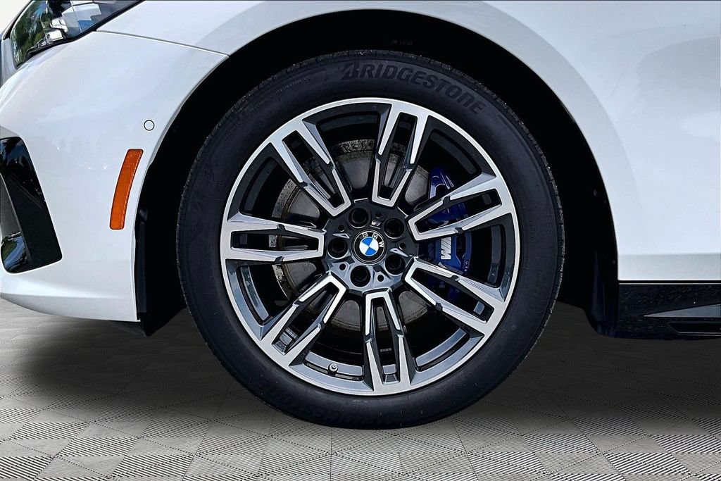 Used 2026 BMW 530i xDrive AWD/4WD image 22