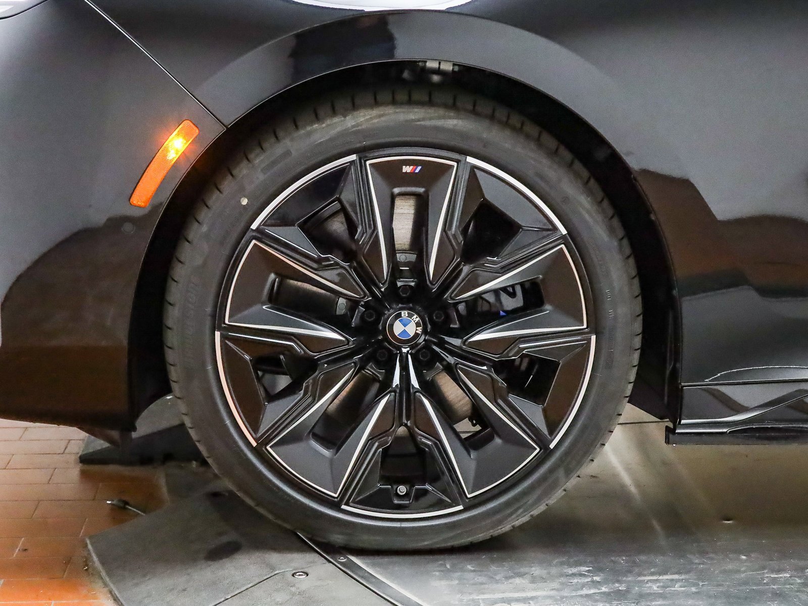 New 2026 BMW i7 eDrive50 w/ M Sport Package image 12