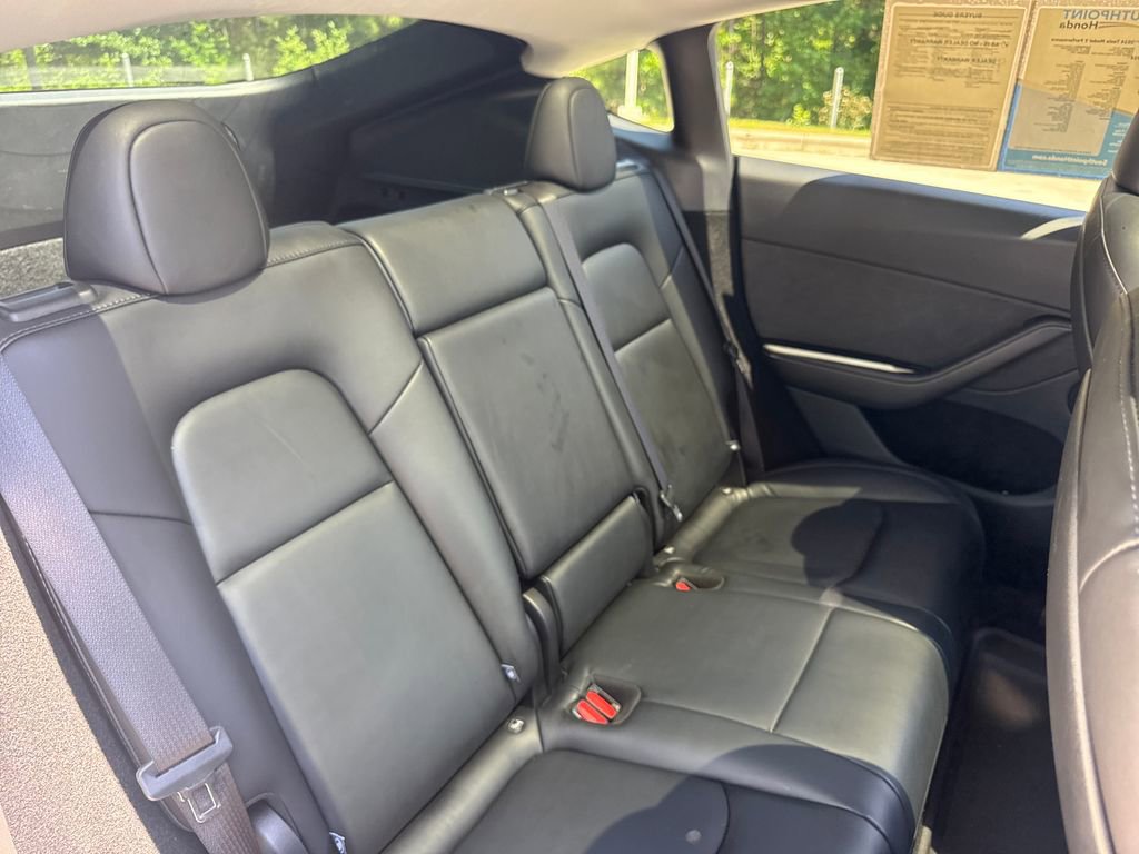 Used 2024 Tesla Model Y Performance AWD/4WD image 32