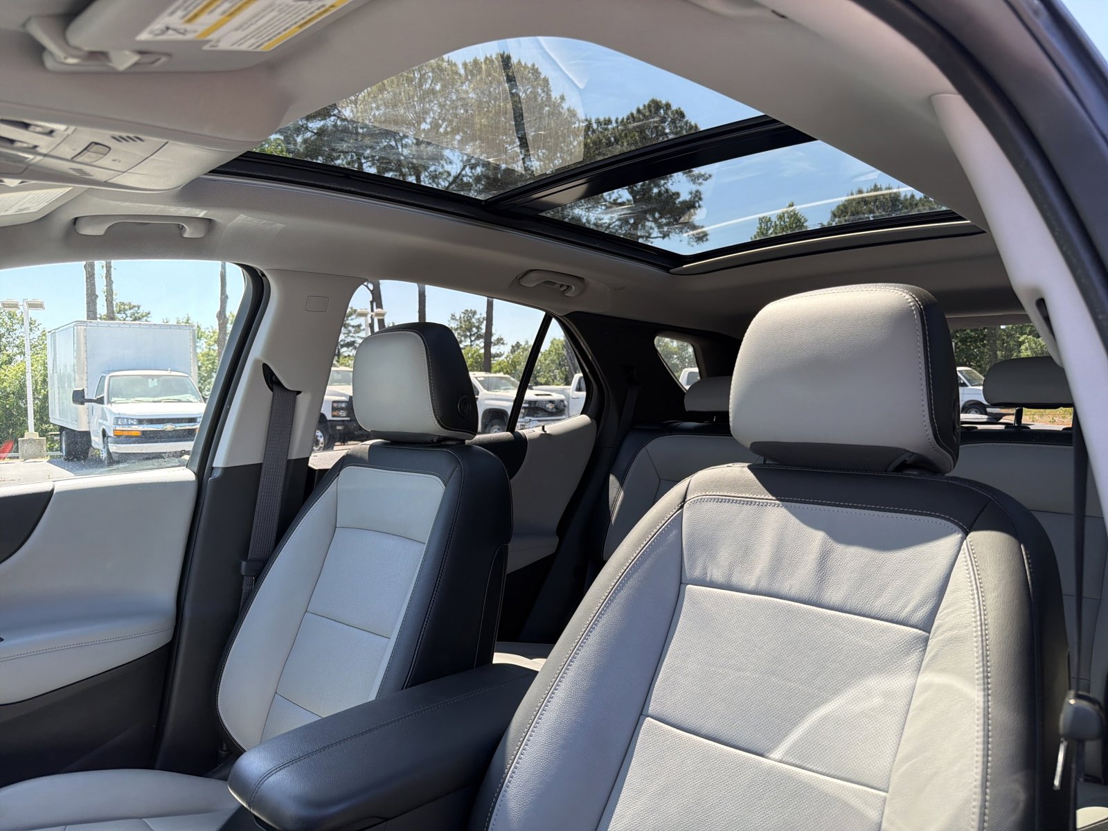 Used 2020 Chevrolet Equinox Premier image 28