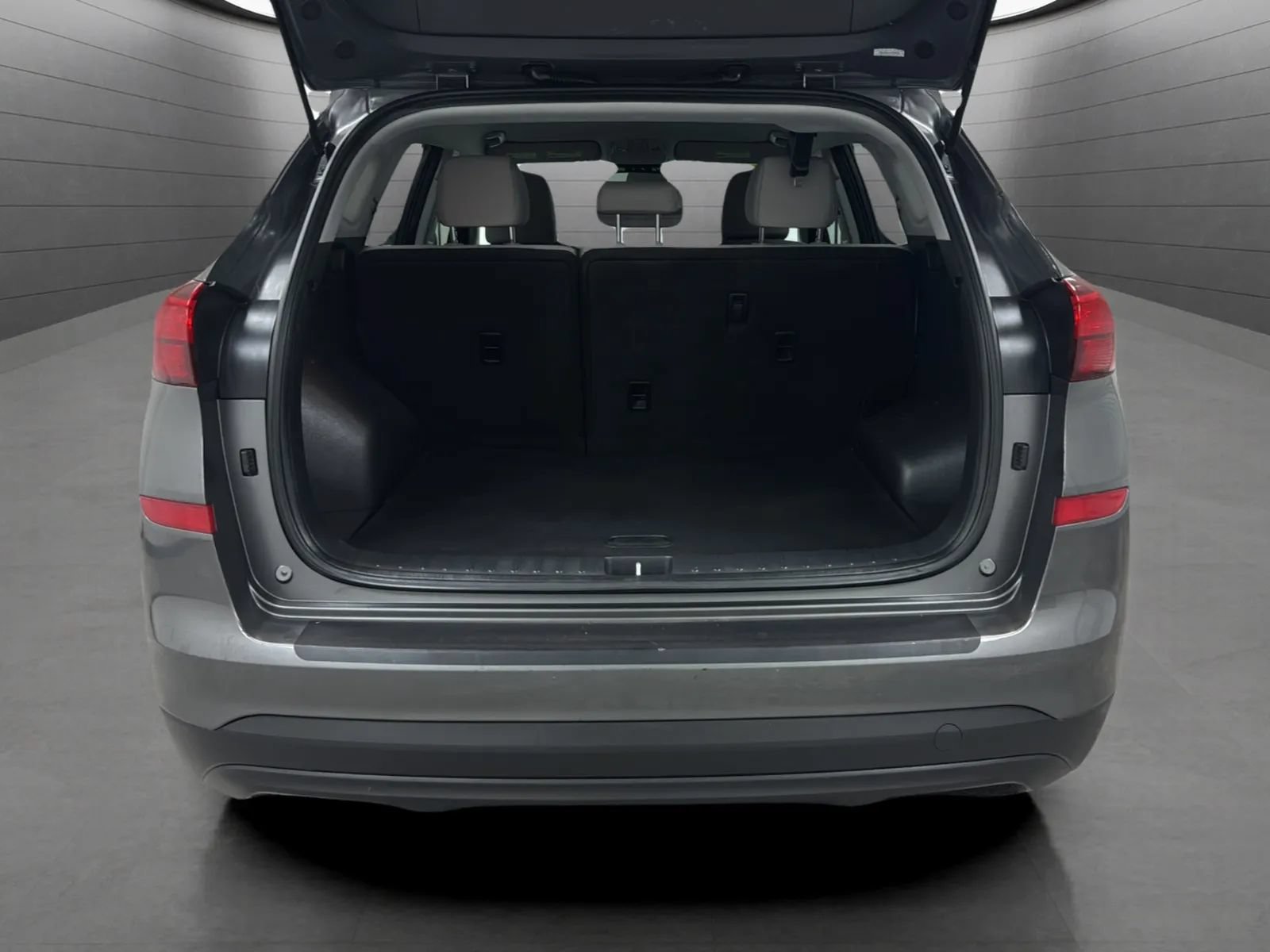 Used 2021 Hyundai Tucson SE w/ Cargo Package FWD image 19