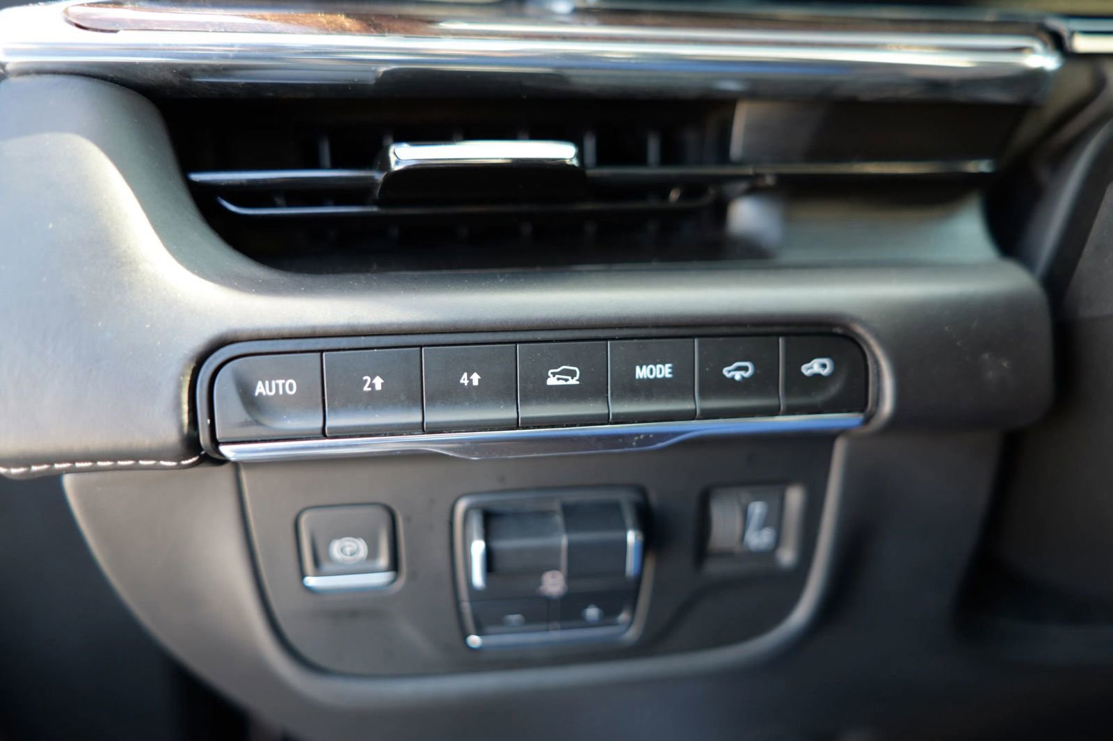 Used 2022 Cadillac Escalade ESV Sport Platinum image 23