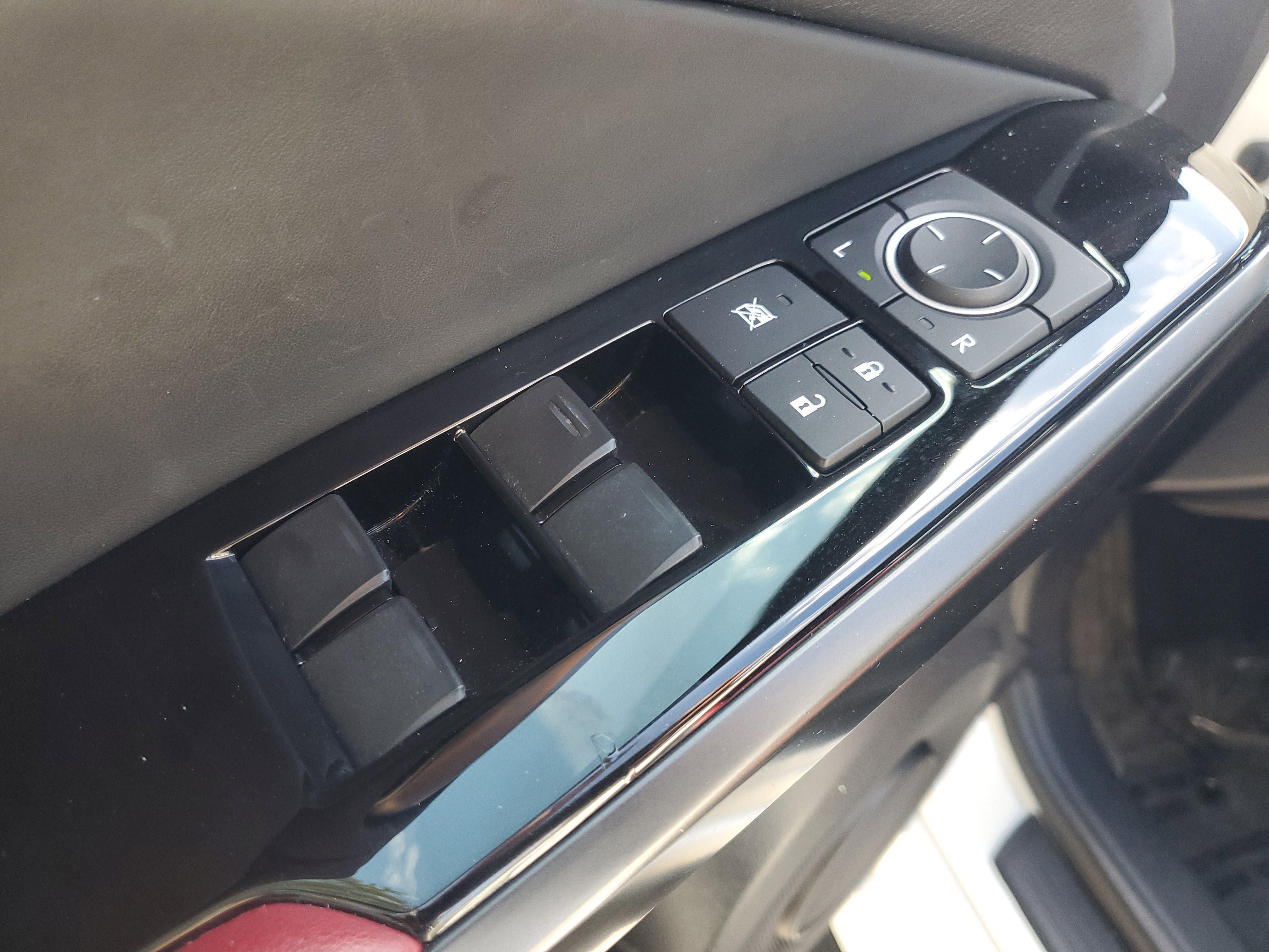 Used 2024 Lexus IS 300 w/ Comfort Package image 19