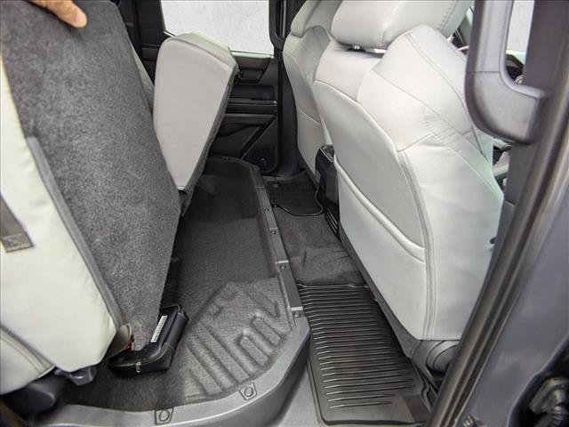 Used 2025 Toyota Tacoma SR5 AWD/4WD image 18