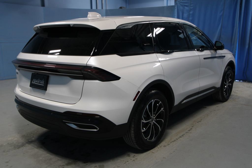 Used 2025 Lincoln Nautilus Premier image 35