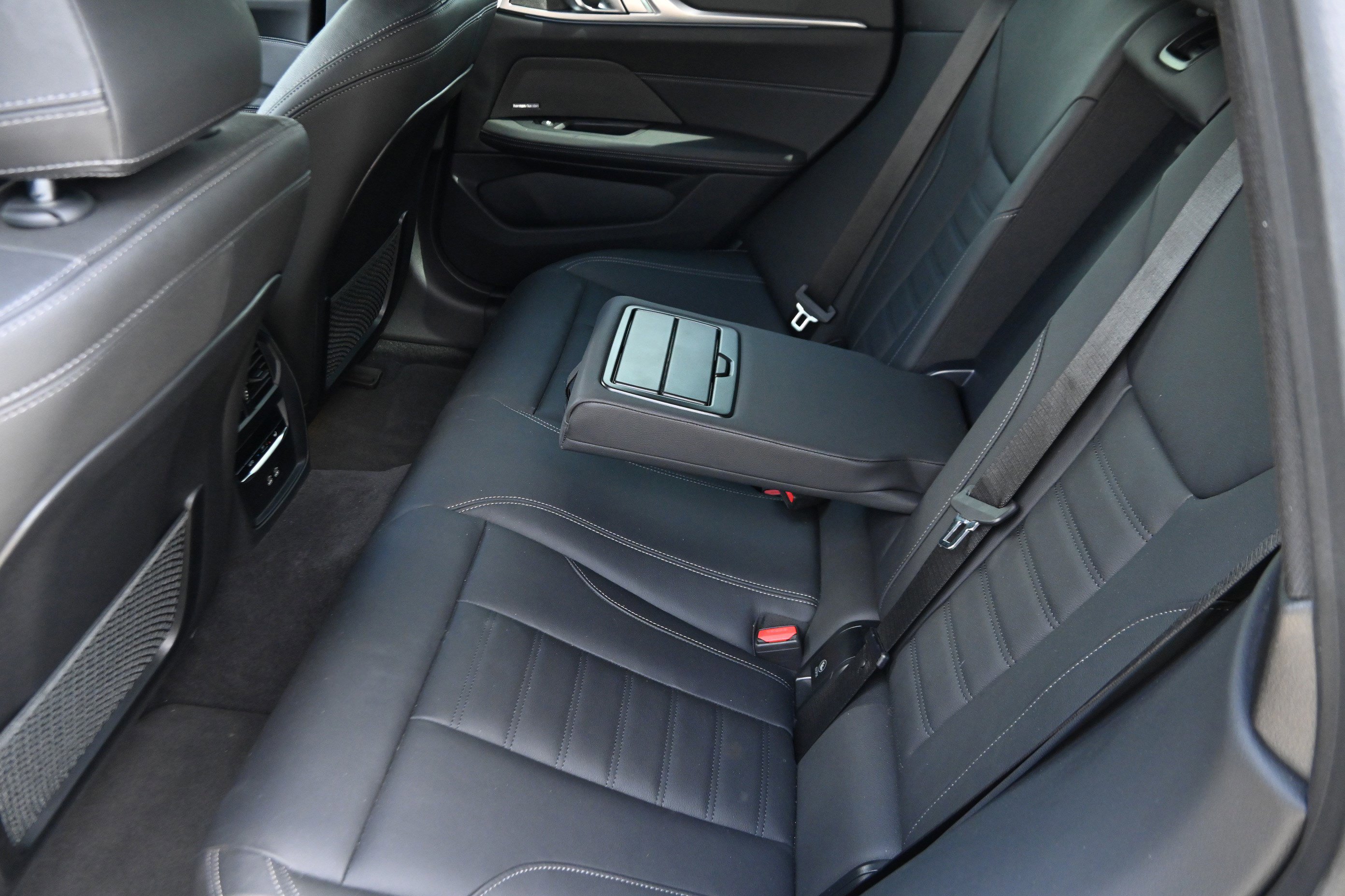 Certified 2023 BMW i4 eDrive40 w/ M Sport Package RWD image 12
