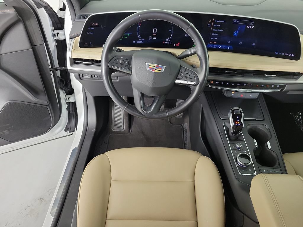 Used 2024 Cadillac XT4 Luxury FWD image 15