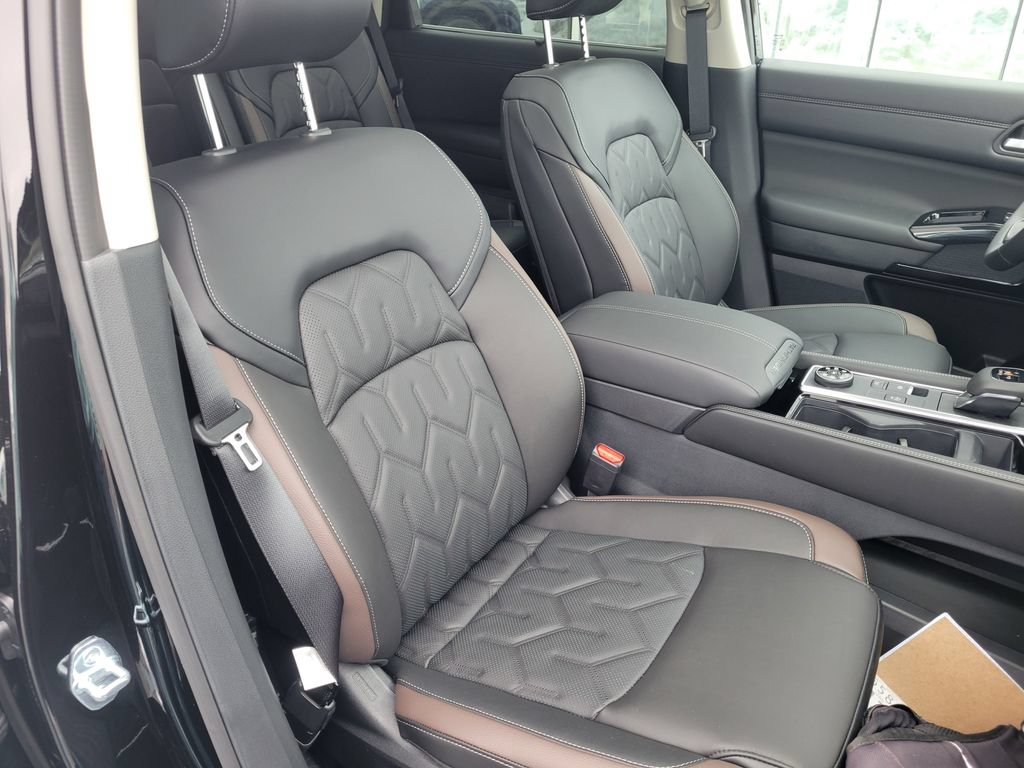 New 2026 Nissan Pathfinder Platinum AWD/4WD image 41