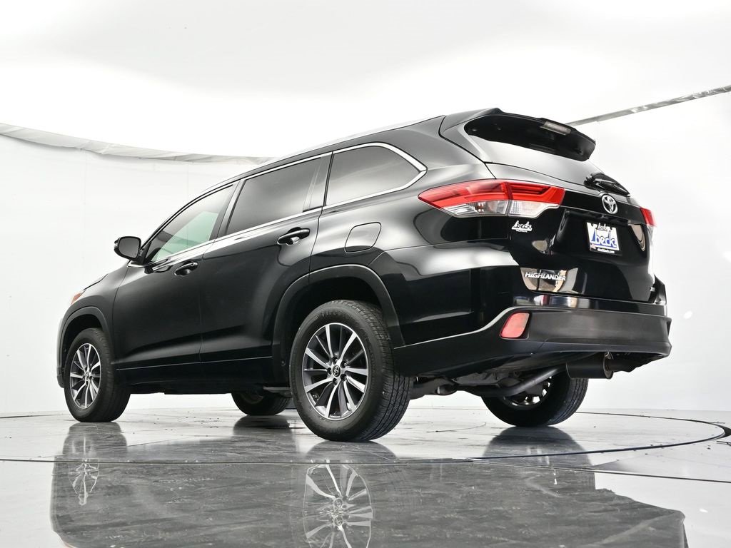 Used 2017 Toyota Highlander image 41