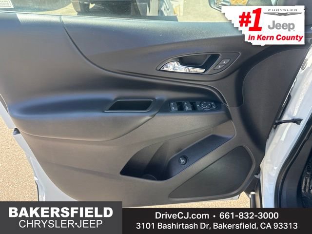 Used 2018 Chevrolet Equinox LT FWD image 11
