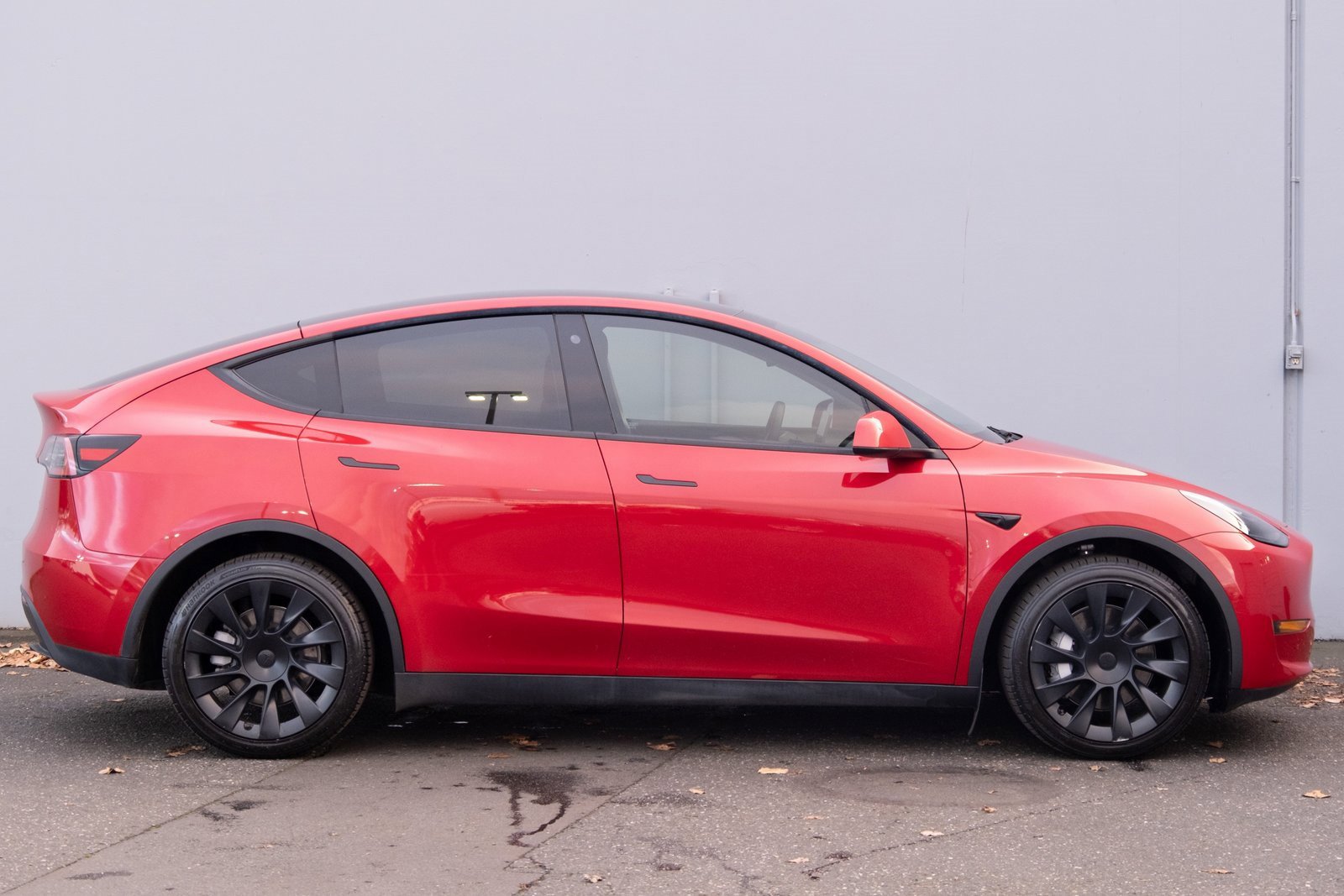 Used 2022 Tesla Model Y Long Range image 26