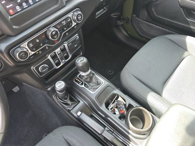 Used 2020 Jeep Wrangler Unlimited Sport image 21