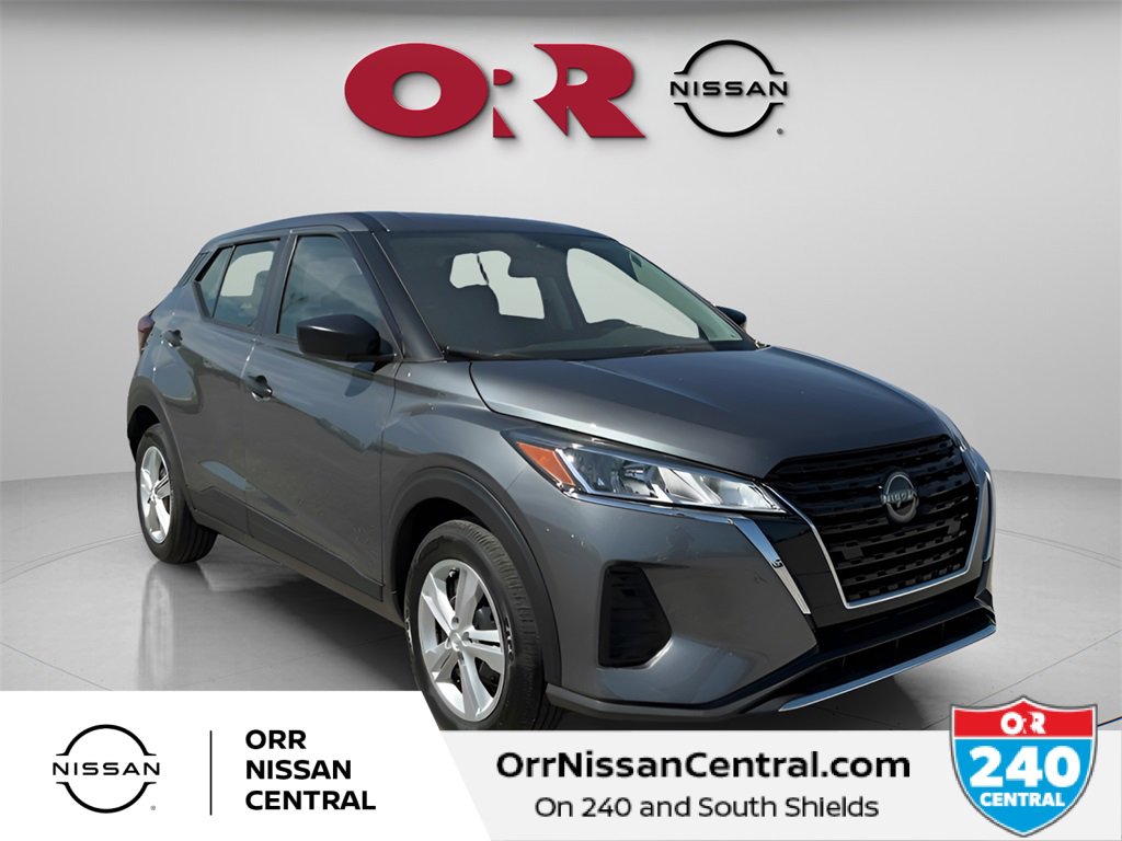 New 2025 Nissan Kicks Play S image 3