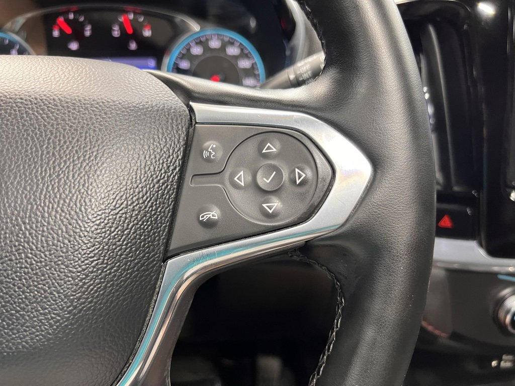 Used 2023 Chevrolet Traverse RS image 27