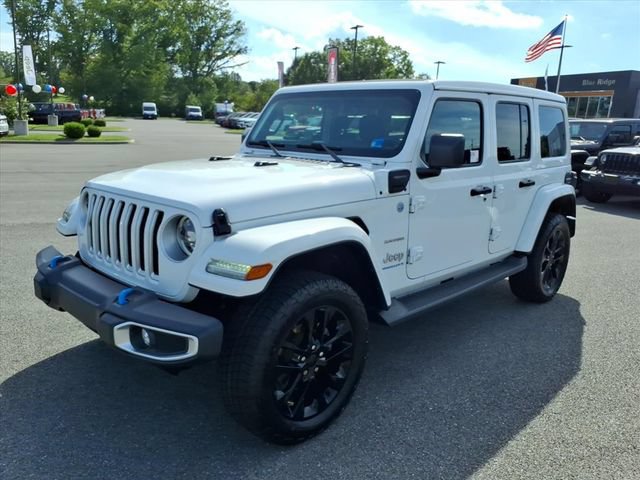 Used 2023 Jeep Wrangler Unlimited Sahara w/ Cold Weather Group AWD/4WD image 10