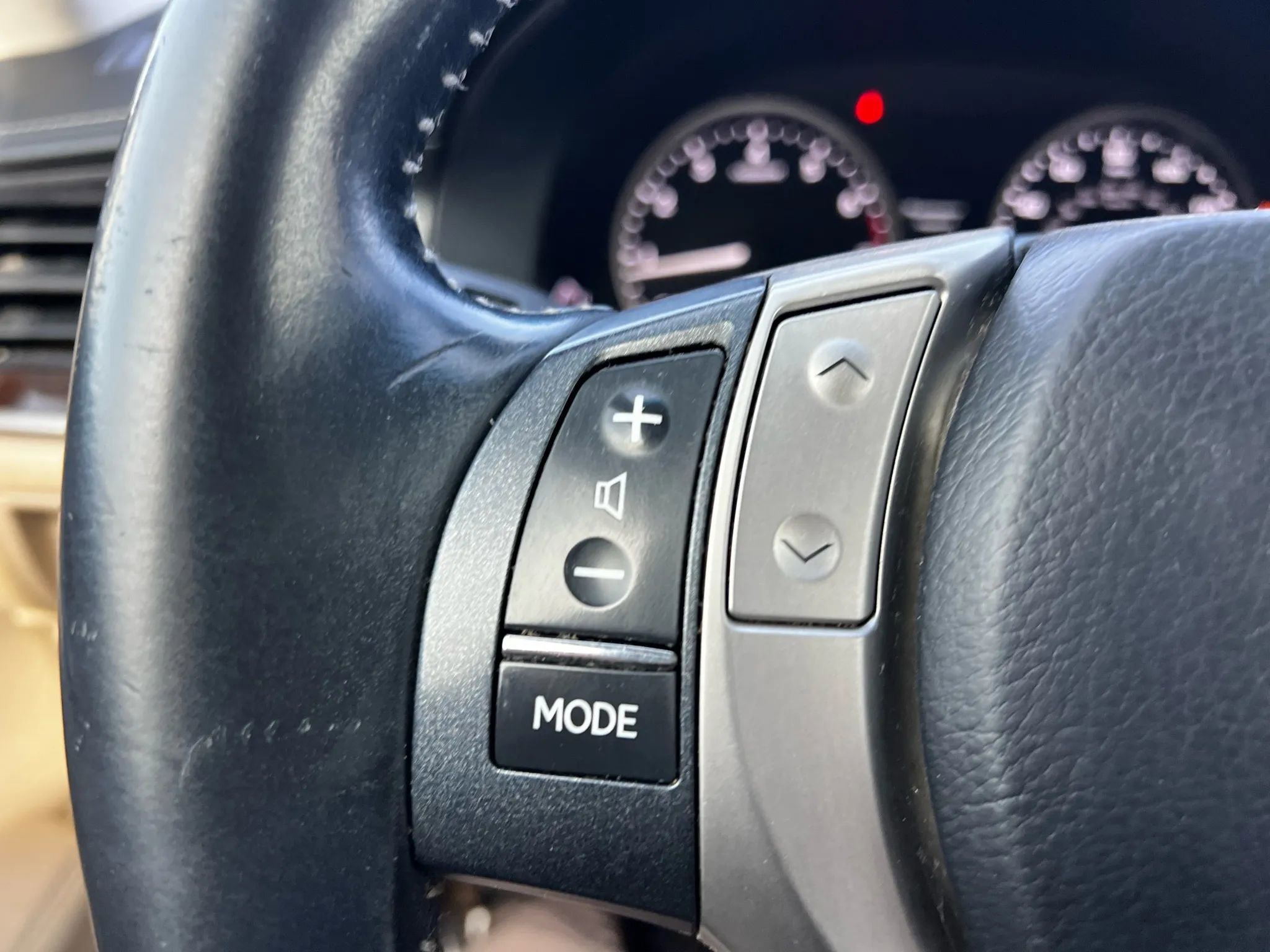 Used 2013 Lexus ES 350 w/ Luxury Pkg image 29