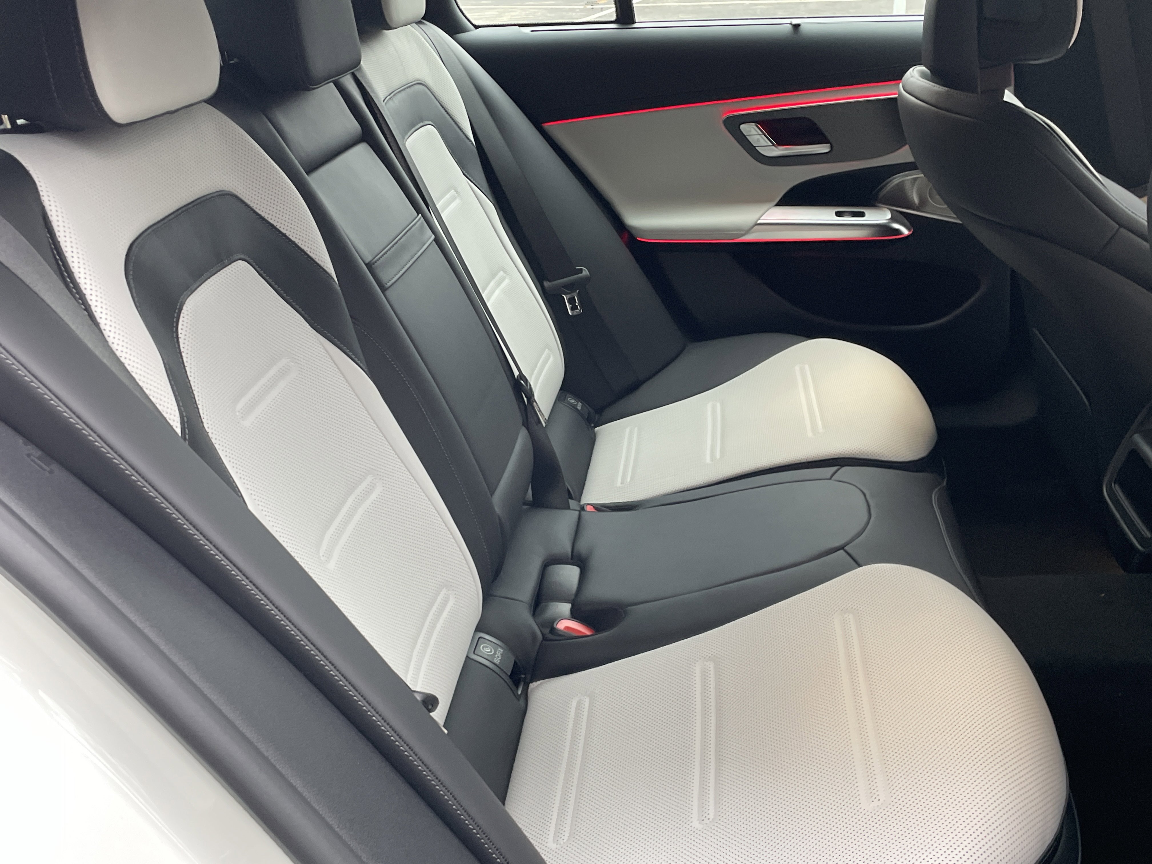 New 2026 Mercedes-Benz E 53 AMG e 4MATIC Sedan image 41