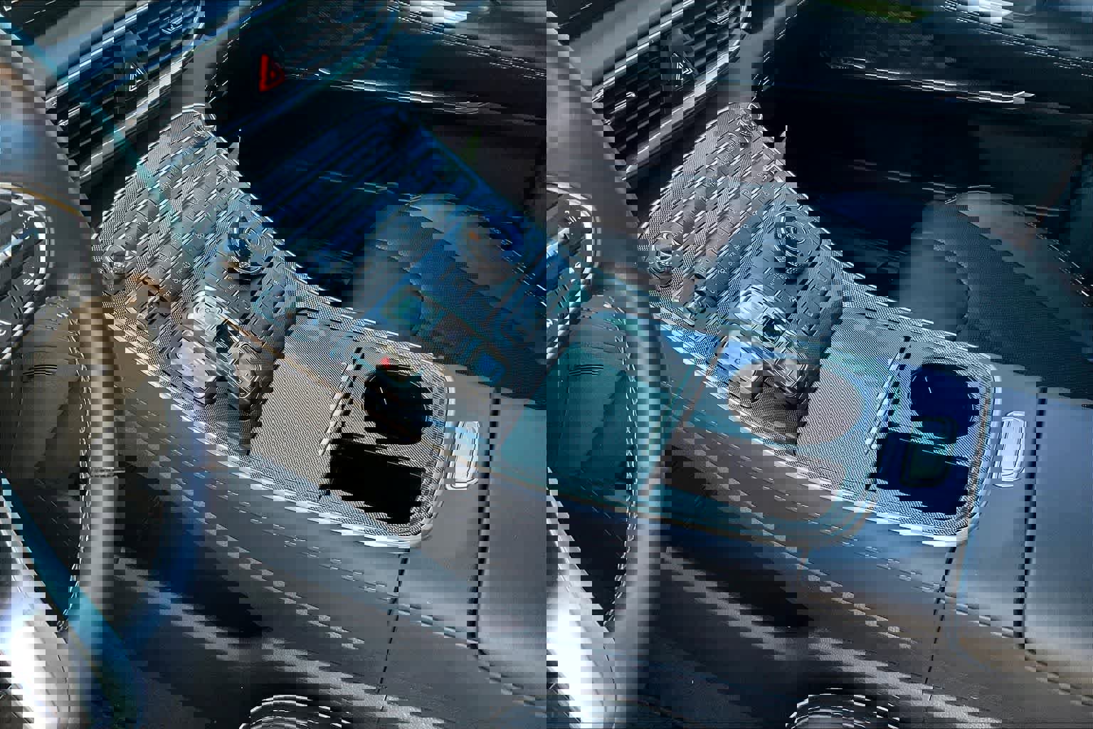 Used 2023 Hyundai Santa Fe Limited w/ Cargo Package image 15