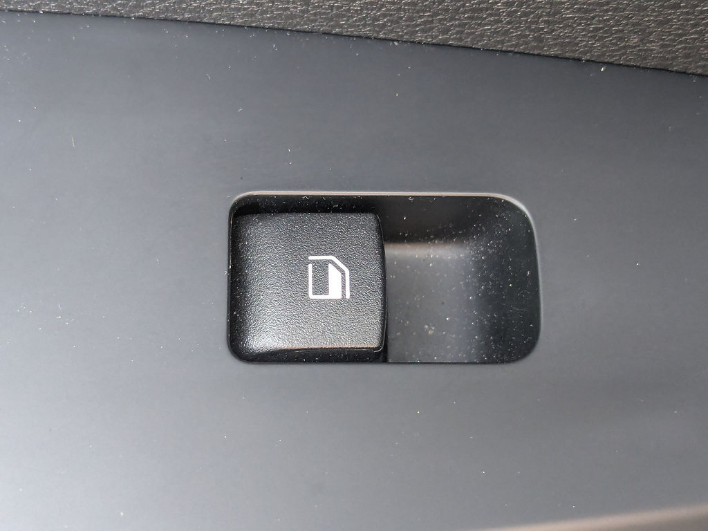 Used 2025 Kia Sportage LX FWD image 25