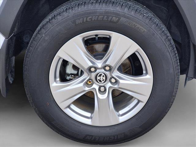 Used 2024 Toyota RAV4 XLE w/ Convenience Package FWD image 22