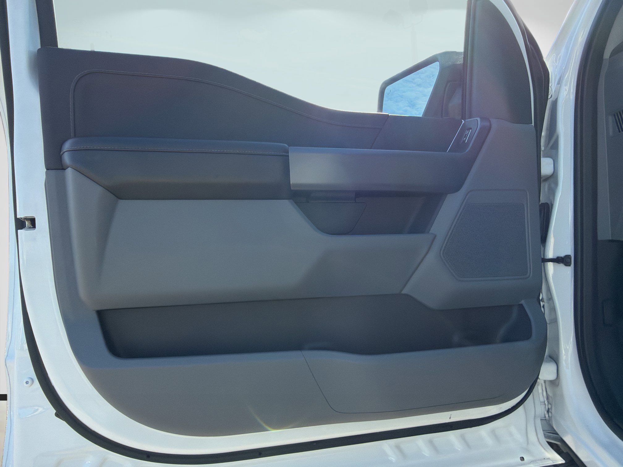 Used 2025 Ford F150 XLT w/ Equipment Group 301A Standard image 18