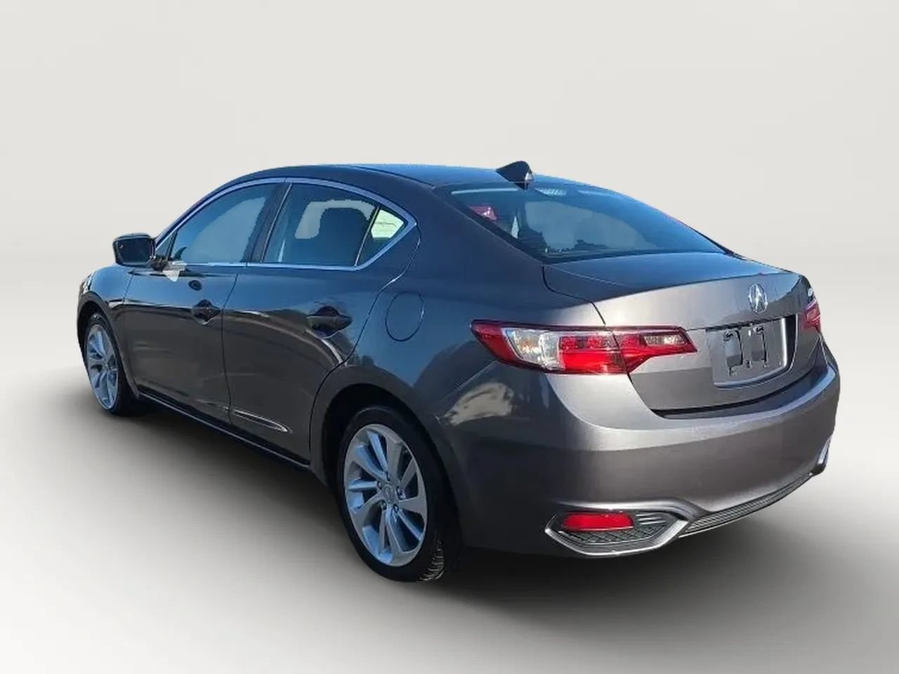 Used 2018 Acura ILX w/ Technology Plus Package FWD image 5