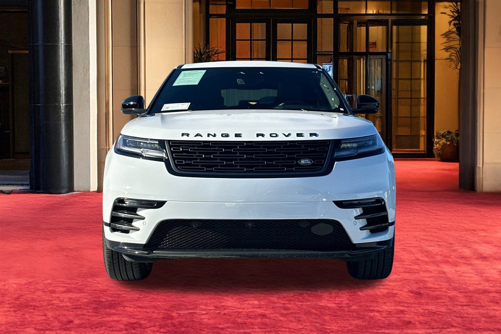 Used 2026 Land Rover Range Rover Velar Dynamic SE image 7