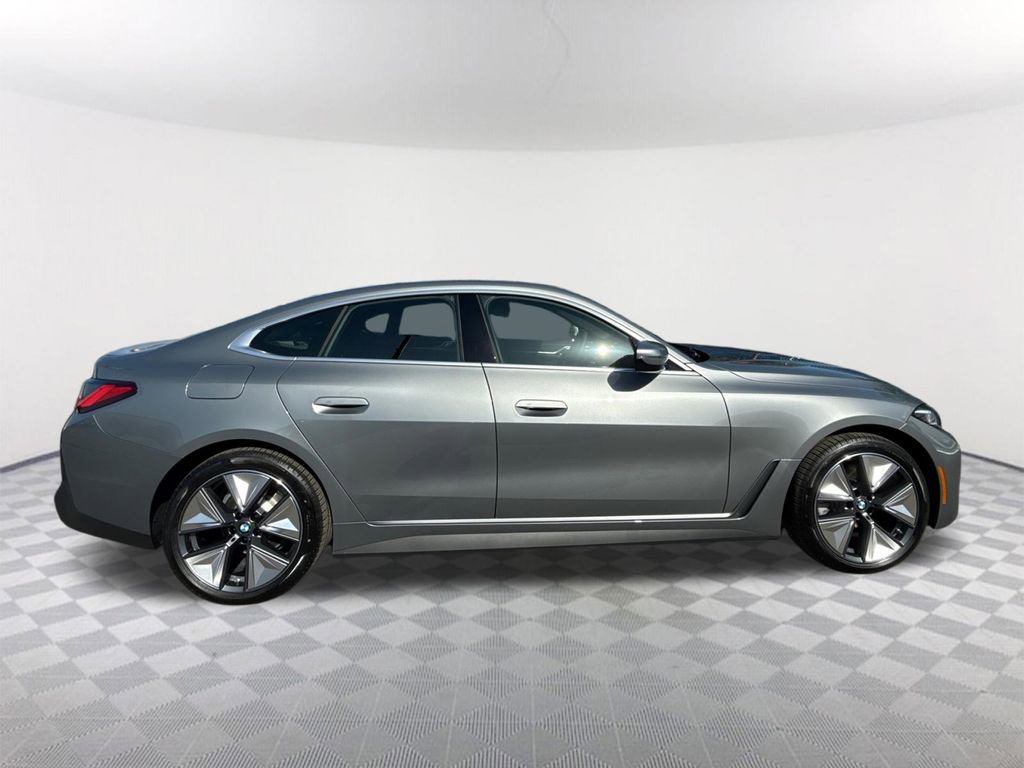 New 2026 BMW i4 xDrive40 RWD image 3