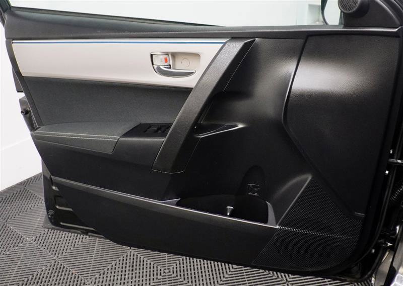 Used 2016 Toyota Corolla LE FWD image 21