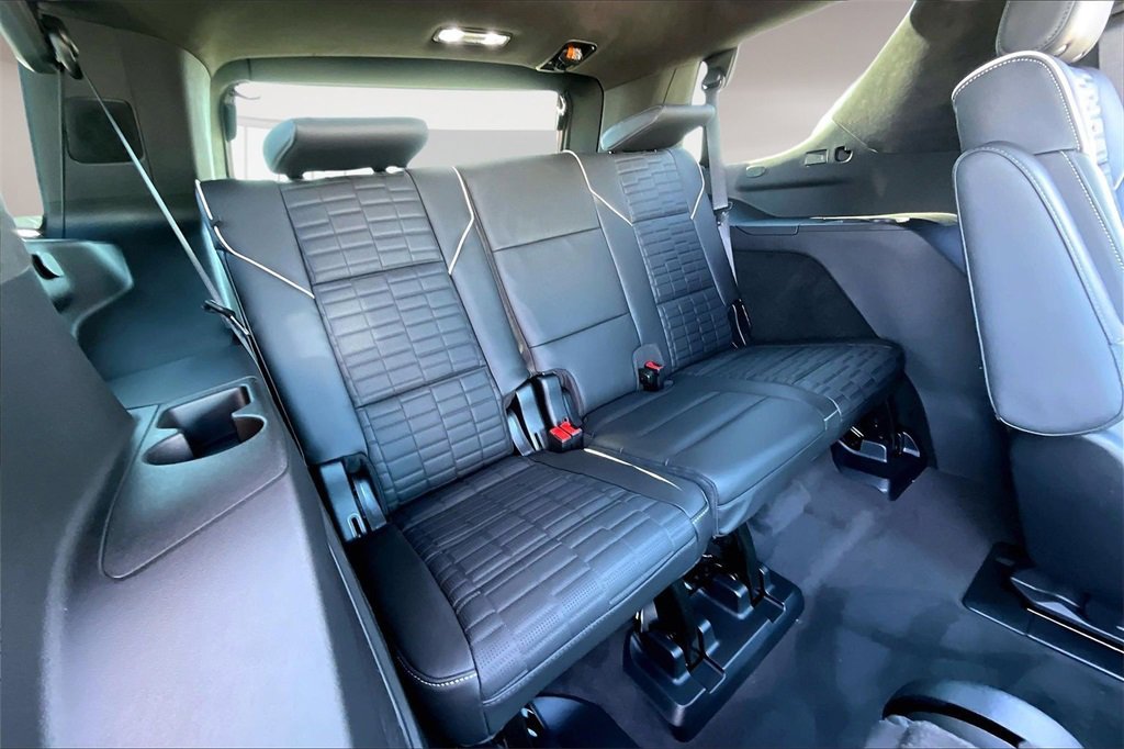 Certified 2025 Cadillac Escalade V image 30