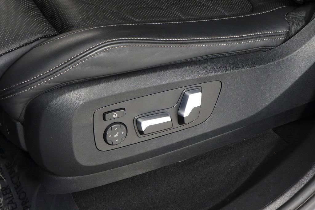 Used 2023 BMW X5 sDrive40i w/ Premium Package RWD image 23