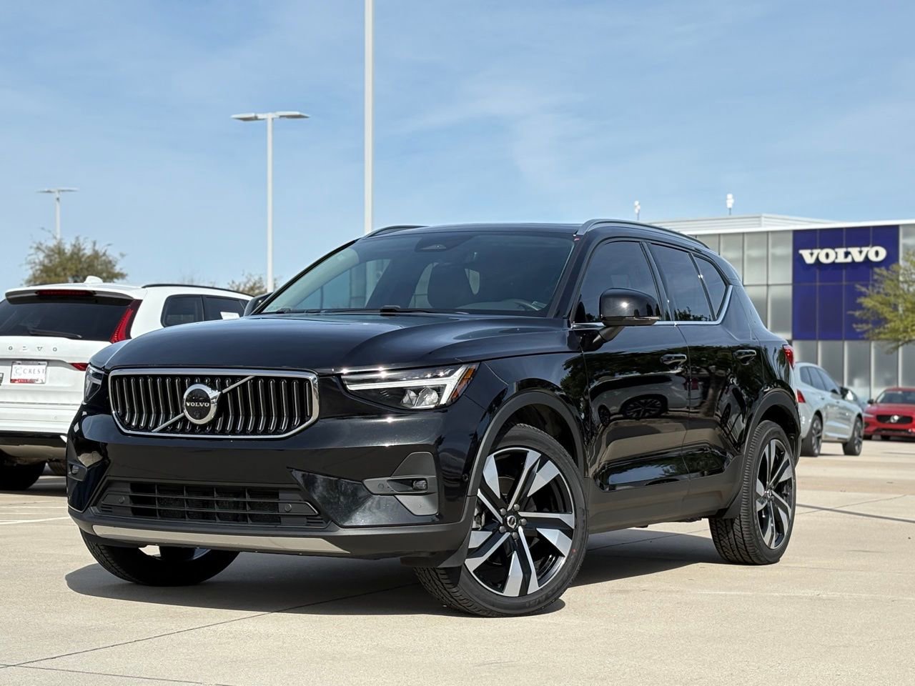 Certified 2023 Volvo XC40 B5 Ultimate w/ Protection Package Premier video 2