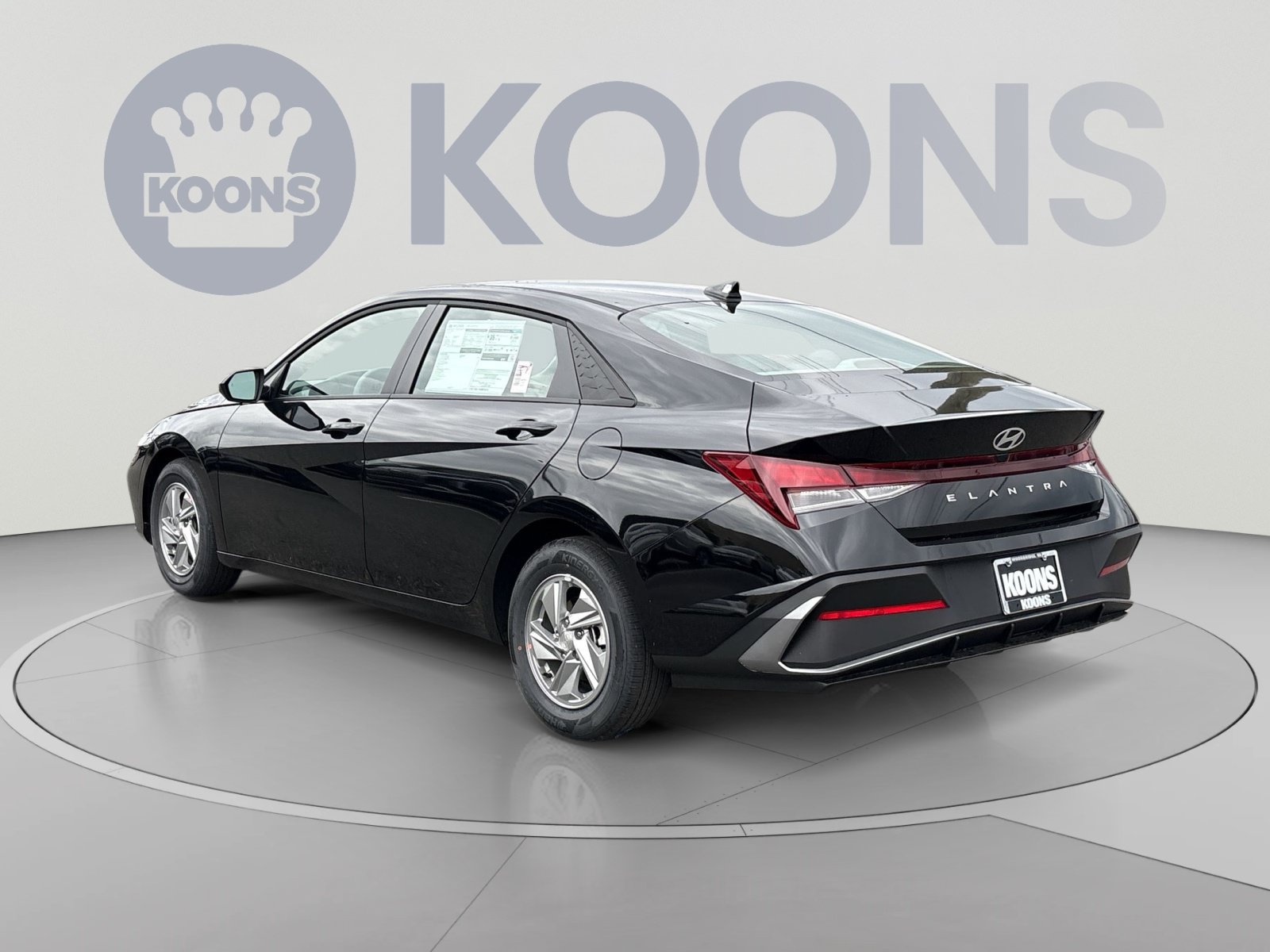 New 2026 Hyundai Elantra SE FWD image 4