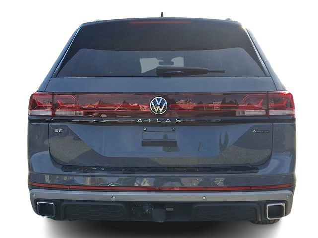 Used 2025 Volkswagen Atlas Peak Edition SE image 5