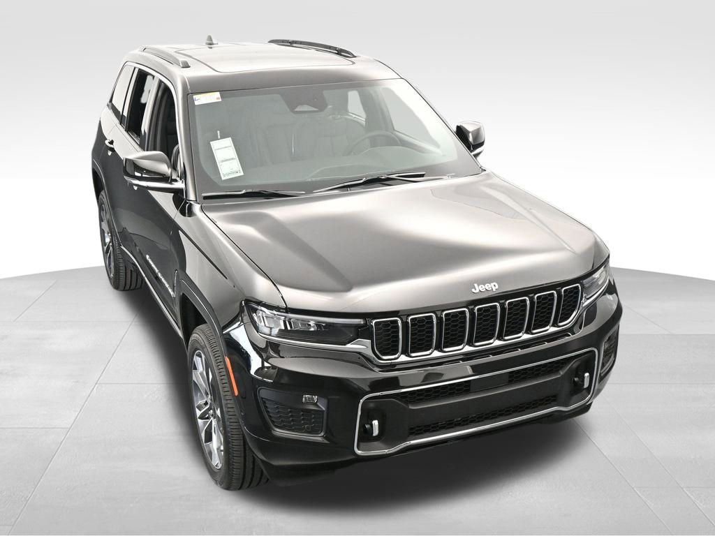 Used 2024 Jeep Grand Cherokee Overland w/ Luxury Tech Group IV image 47