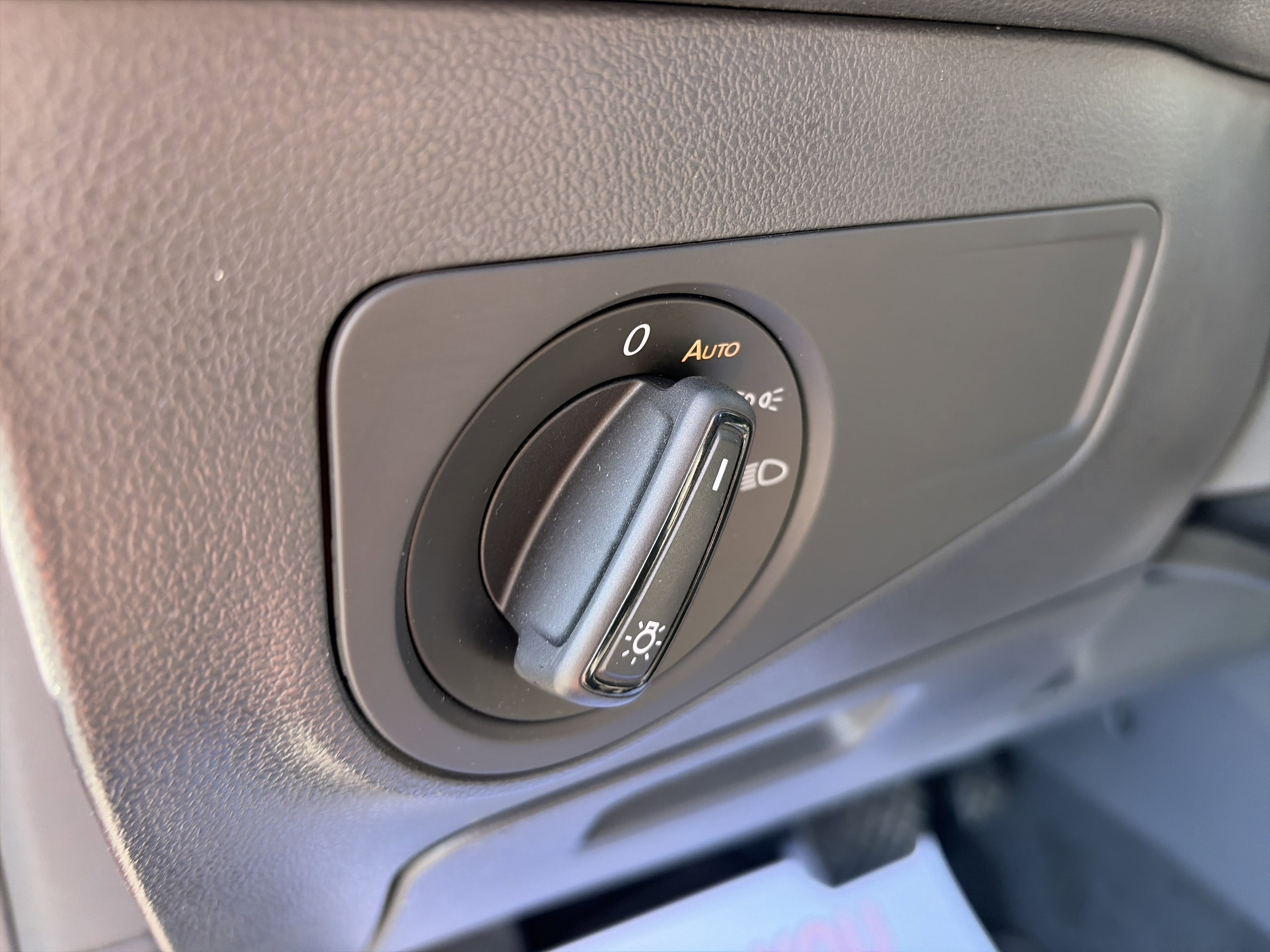 Used 2019 Volkswagen Tiguan S w/ 3rd Row Seat Package image 18