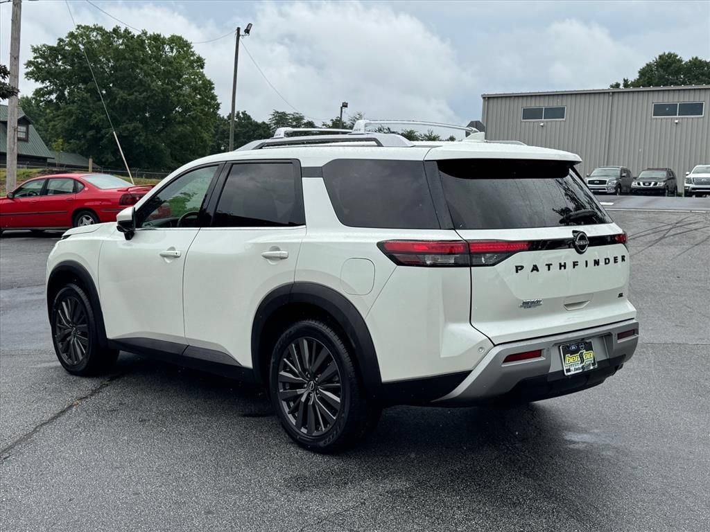 Certified 2022 Nissan Pathfinder SL w/ SL Premium Package FWD image 5