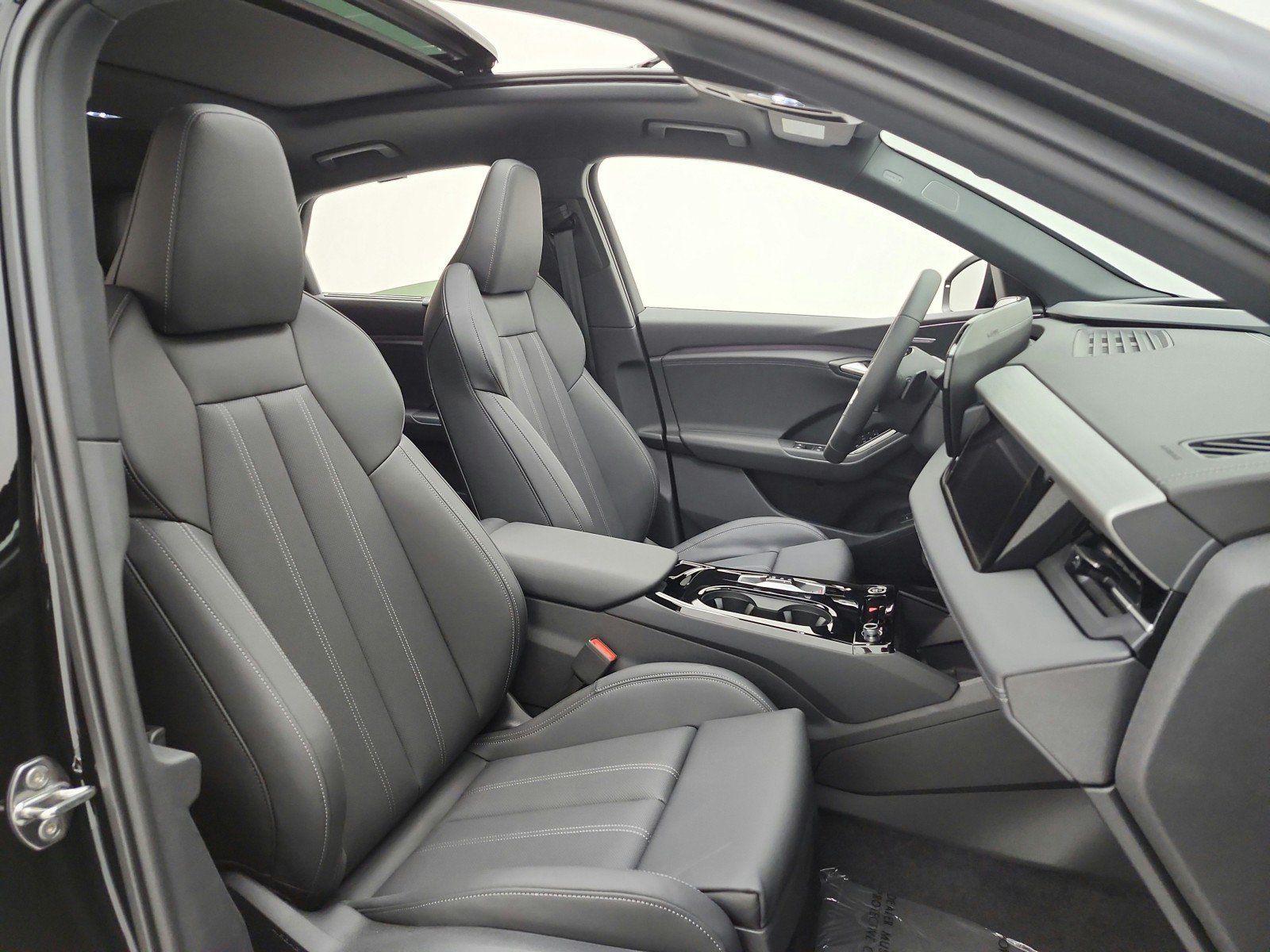 New 2027 Audi Q6 e-tron Prestige AWD/4WD image 14