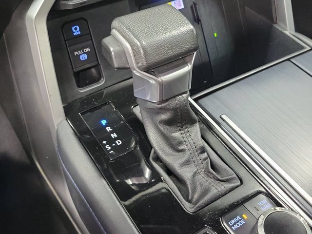 Used 2023 Toyota Tundra Platinum AWD/4WD image 32