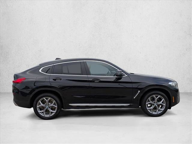 Used 2025 BMW X4 xDrive30i image 4
