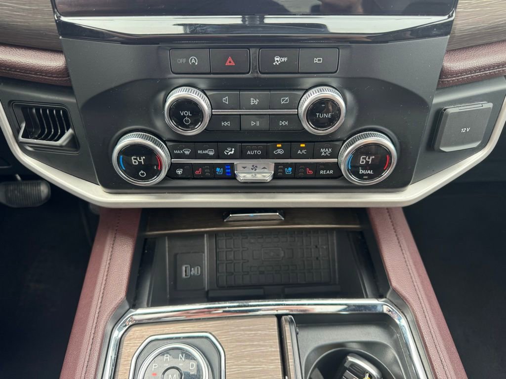 Used 2024 Ford Expedition Max Limited image 13