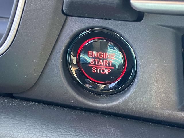 Used 2025 Honda Pilot Touring image 29