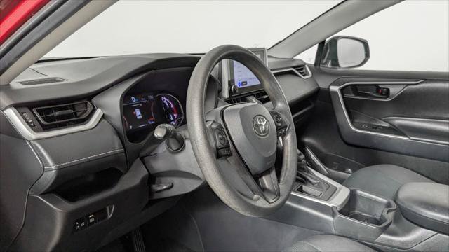 Used 2025 Toyota RAV4 LE FWD image 24